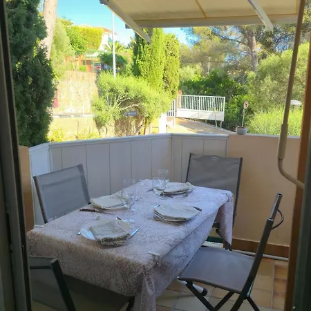 شقة Bormes-Les-Mimosas Calme Clim Wifi Parking , Proche Plage Et Commoditees